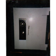 Challenger Safe 001 Challenger Safe 001