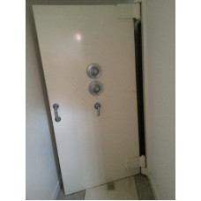 Chubb Vault Door - 136