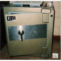 CMI Safe 003