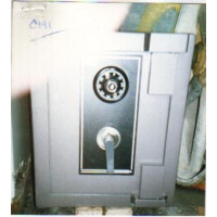 CMI Safe 009