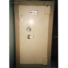 CMI Safe 013