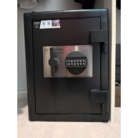 Dominator HS2 2025 Safe