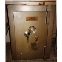 Holdfast Safe 001