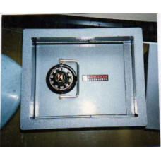 Kingdom Vesta Floor Safe 002