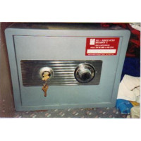 Lord Apache Safe 002