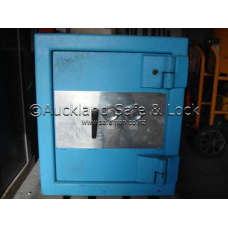 Mutual AA Safe (002) Mutual AA Safe (002)