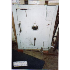 Victoria Safe 008