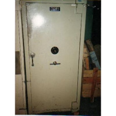 Victoria Safe 001